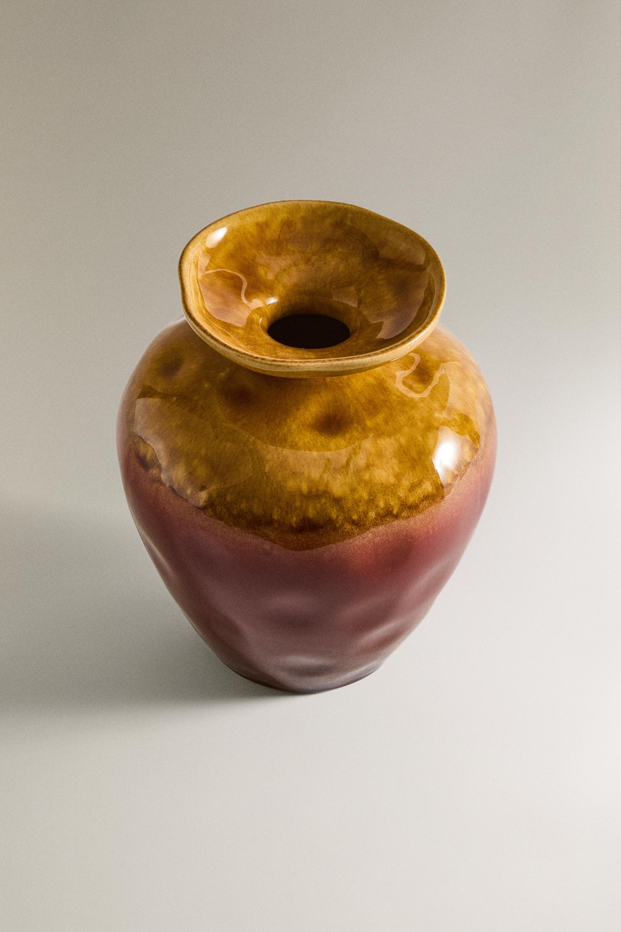 WIDE COLORED CERAMIC VASE